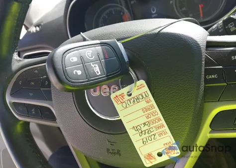 2019 Jeep Cherokee Limited Fwd from USA, damaged, VIN 1C4PJLDB3KD270974